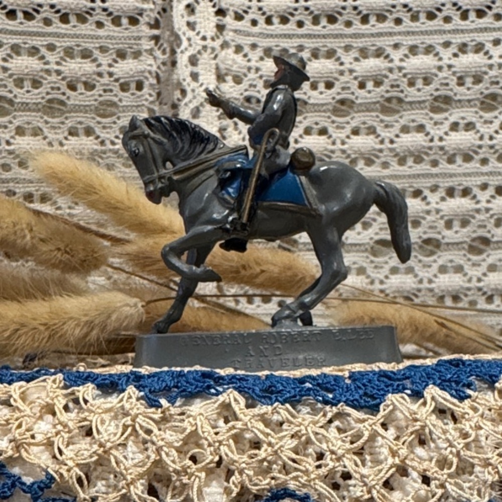 School History -  Historical Horse Traveler & Replica of General Robert E. Lee